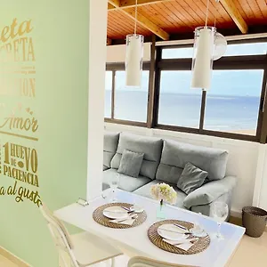 Apartamento Atico En Primera Línea De Playa De, Melenara
